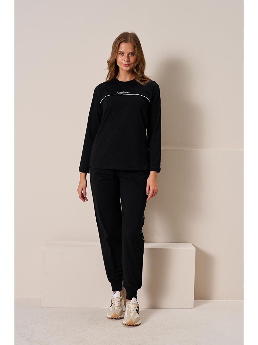 Kadın Pamuklu Yazı Detay Bisiklet Yaka Takım | Siyah 3197-1