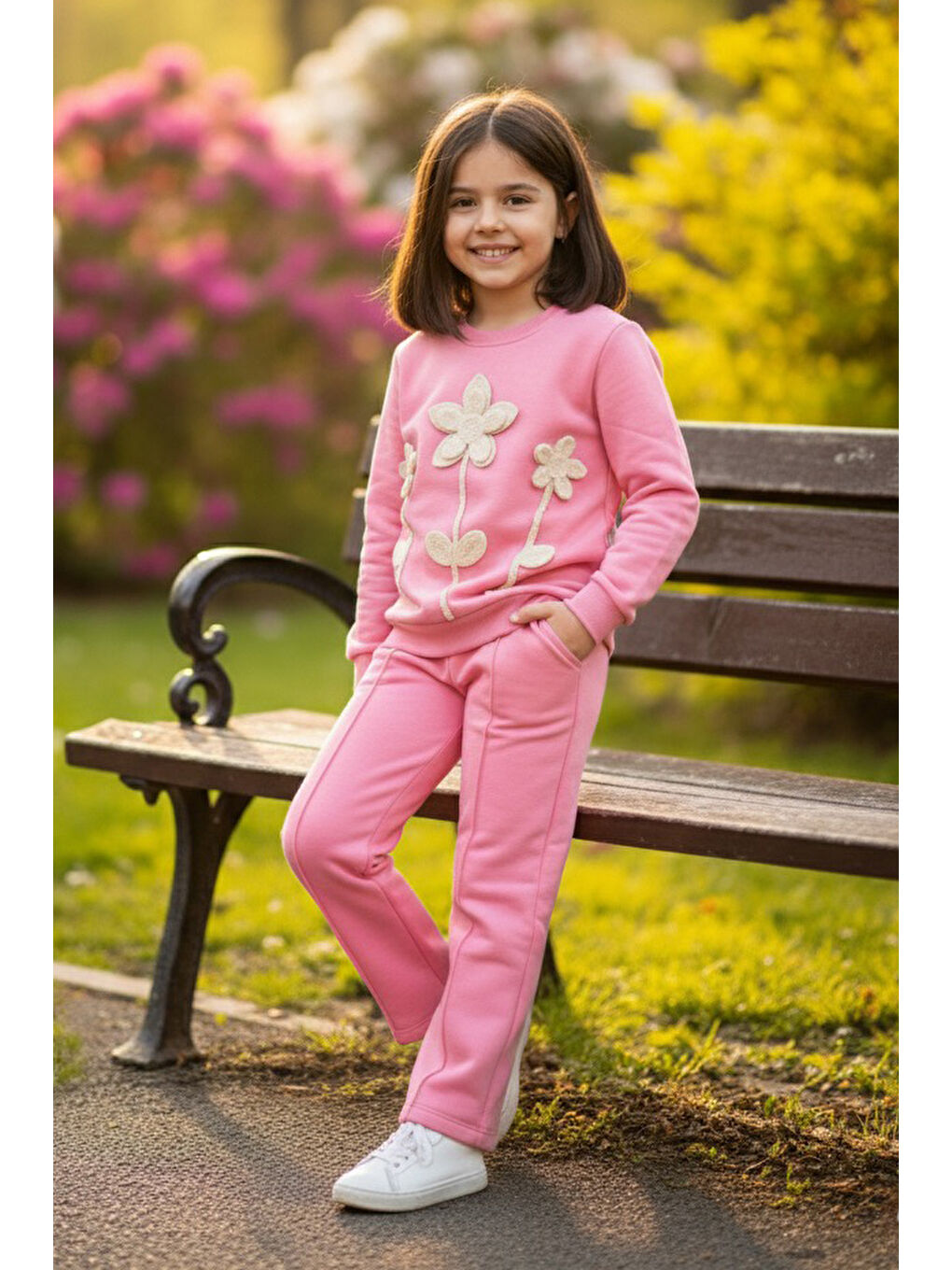 Kız Çocuk Pembe Çiçek Nakış Detaylı Üç İplik Takım - 27956-PEMBE