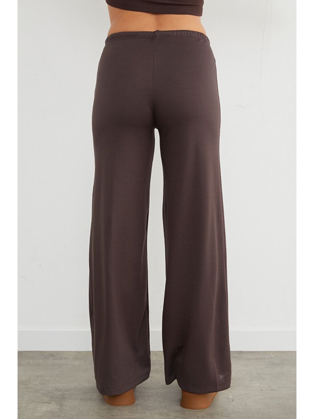 Kahverengi Beli Bağlamalı Bol Paça Modal Pantolon-4