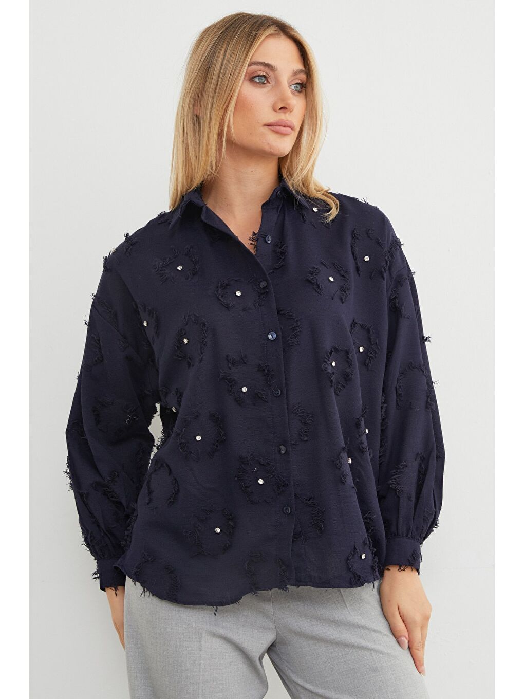 Lacivert Taş işlemeli Püsküllü Arkası Uzun Salaş Gömlek