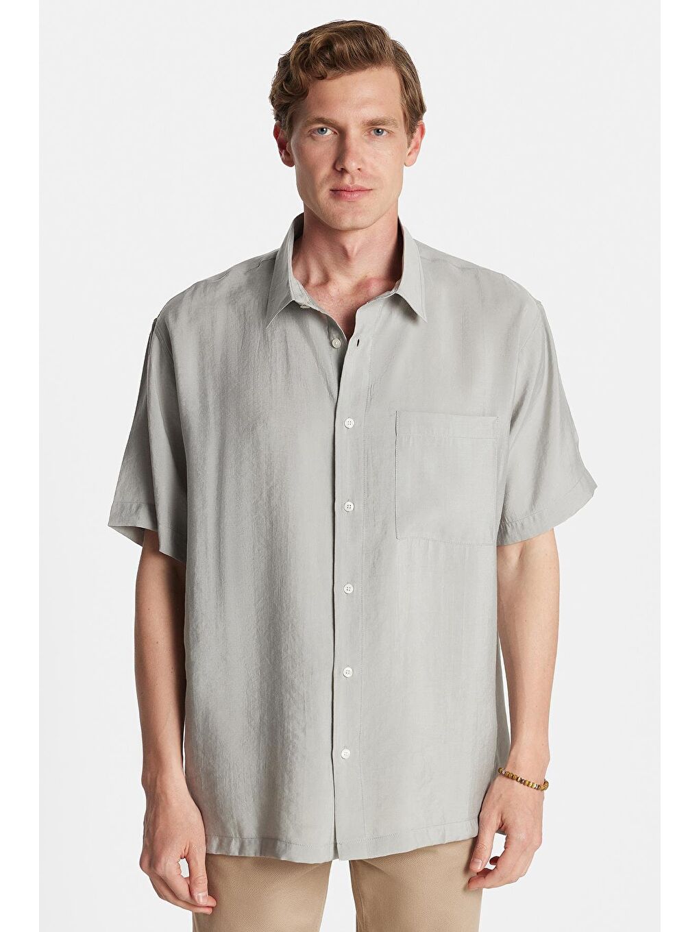 Erkek Relax Fit Rahat Kullanım Modal Kumaş Tek Cepli Kısa Kollu Gri Gömlek-3