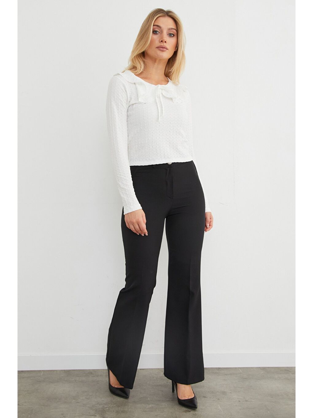 Beyaz Bebe Yaka Bürümcük Kumaş Bluz-2