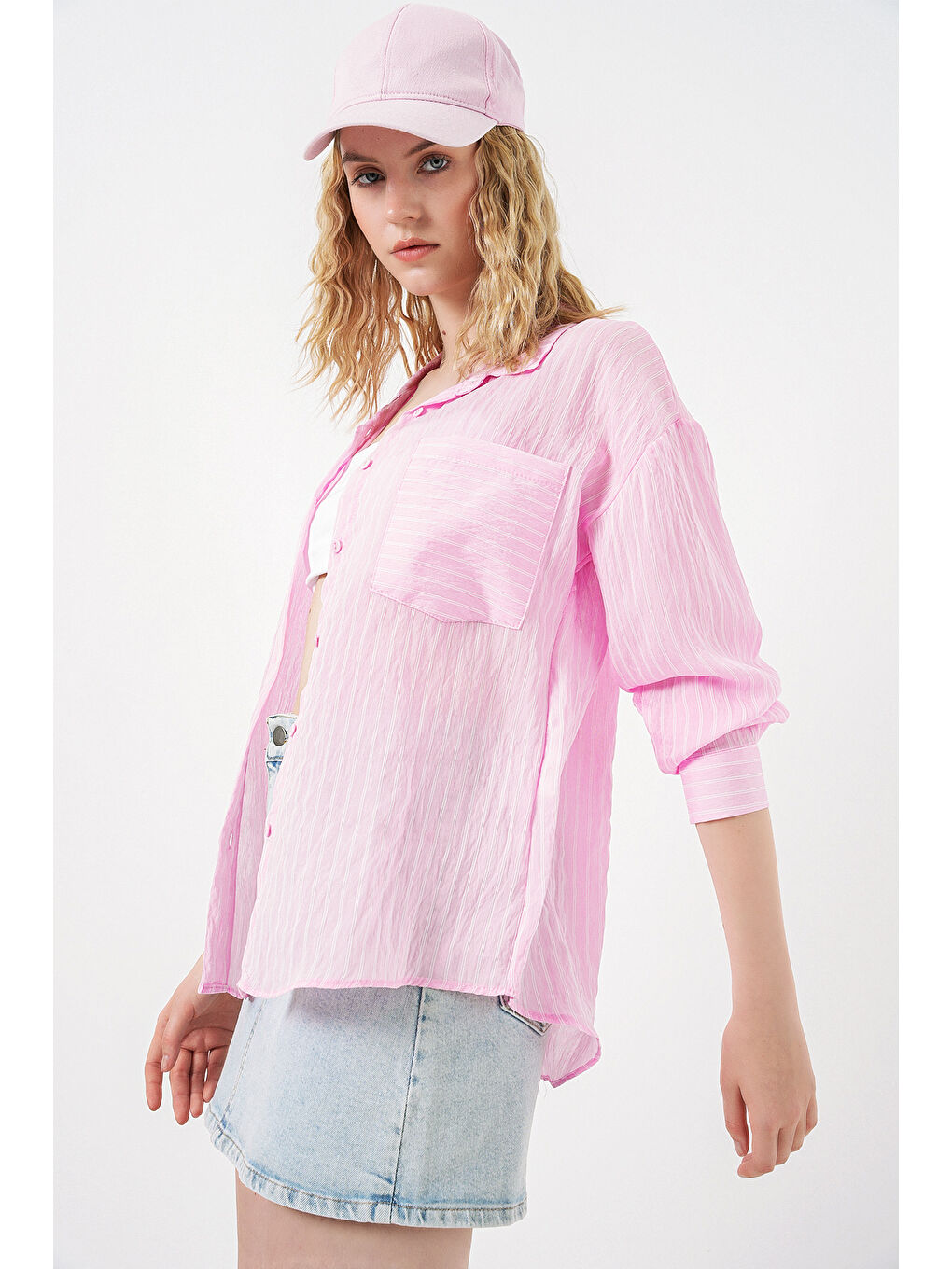 Kadın Tek Cepli Çizgili Oversize Gömlek 20375 - Pembe-2