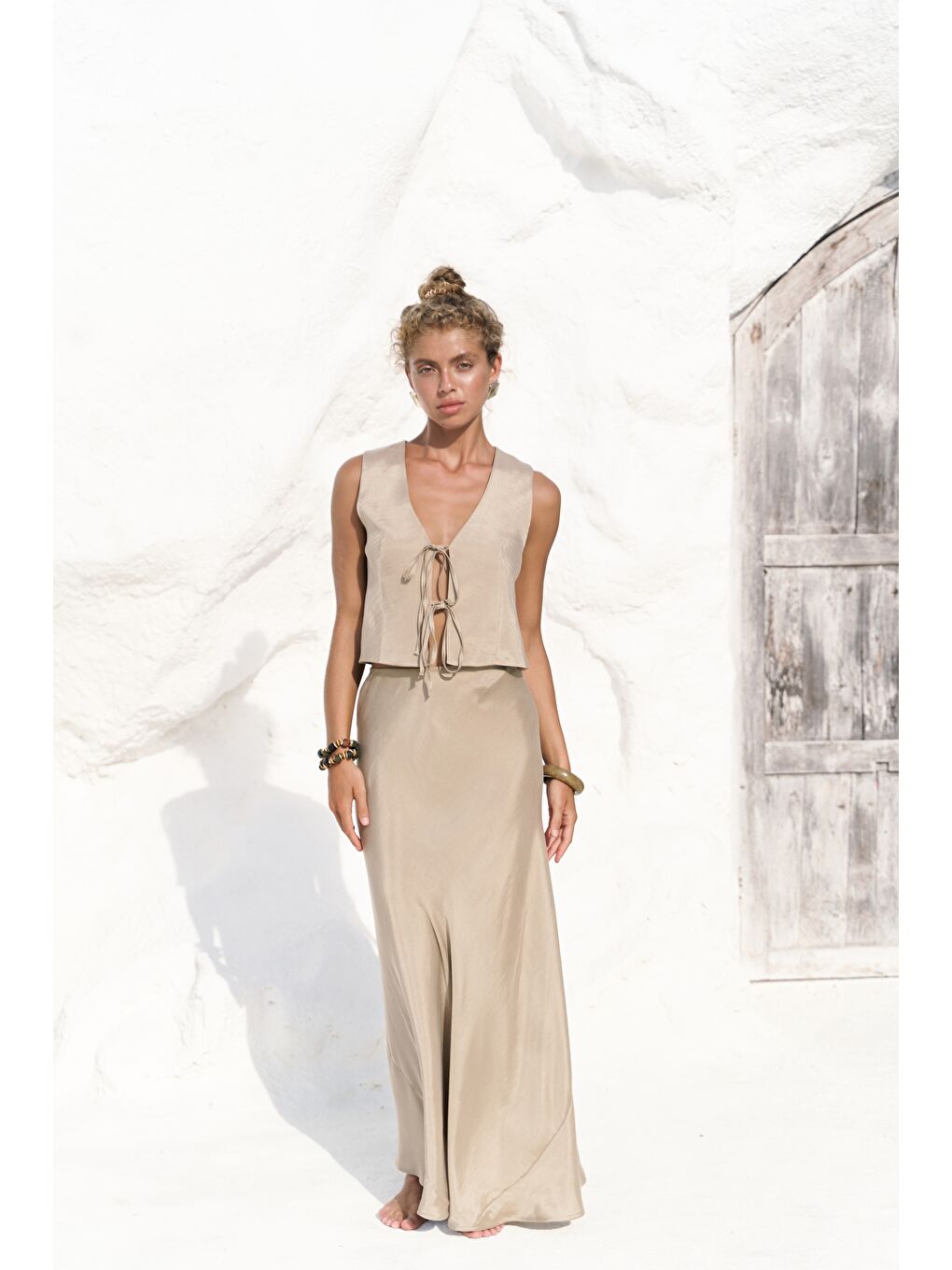 Bej Katanya Taş Yelek Etek Takım