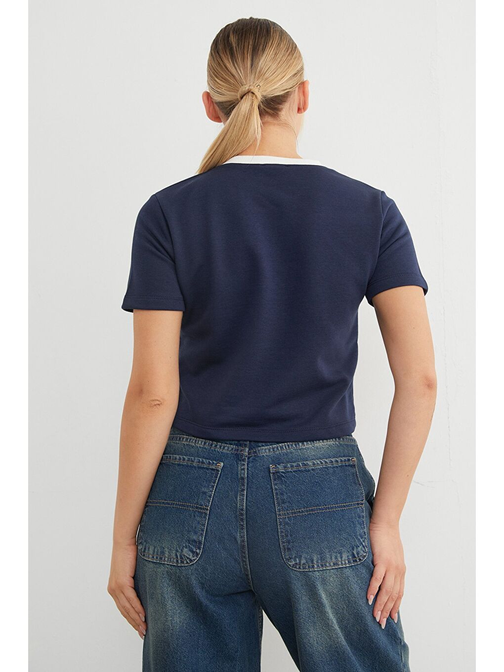 Lacivert Basic Ribana Yaka Mevsimlik Crop Tişört-3