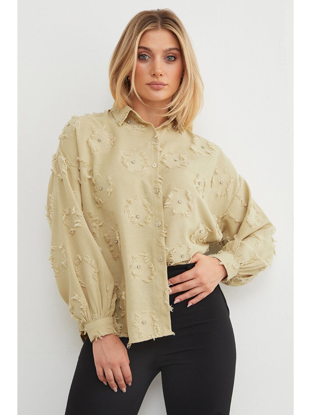 Bej Taş işlemeli Püsküllü Arkası Uzun Salaş Gömlek-1