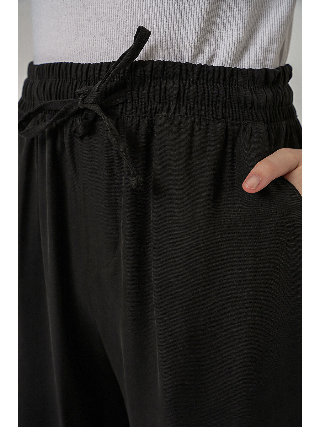 Kadın Yüksek Bel Geniş Paça Pantolon 30097 - Siyah-4