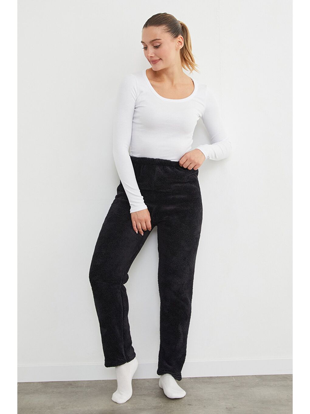 Siyah Beli Lastikli Pelüş Pijama Altı