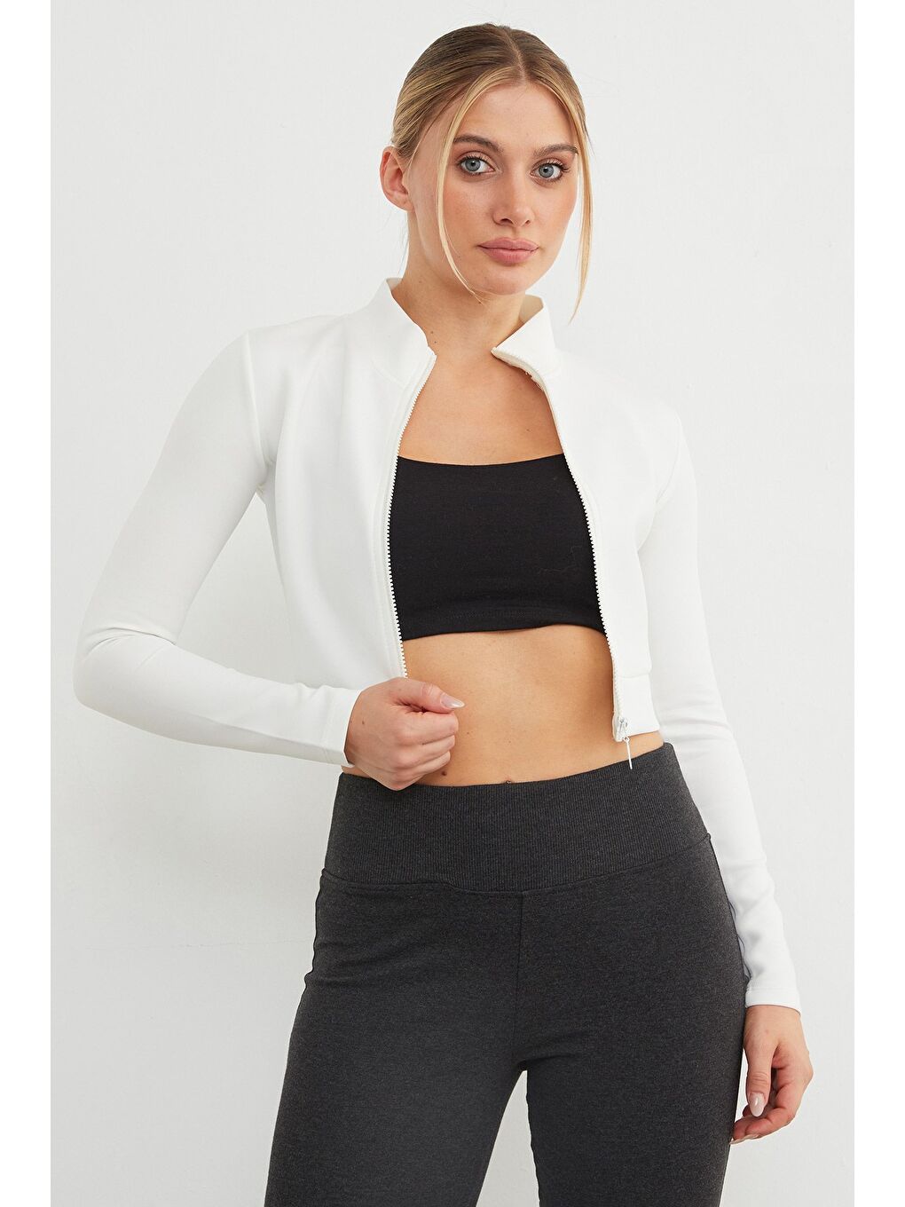 Beyaz Dik Yaka Fermuarlı Dalgıç Kumaş Spor Ceket-1