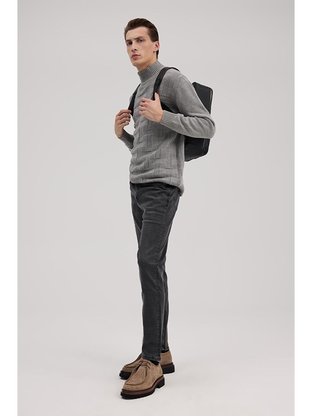 Gri Slim Fit Tam Balıkçı Yaka Desenli Triko Kazak