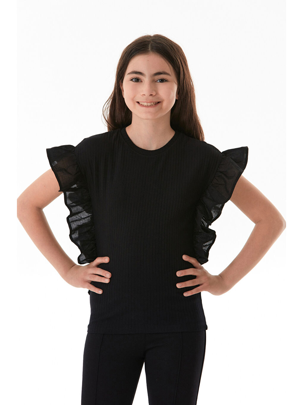 Siyah Fitilli Kolları Volanlı Kız Çocuk Body