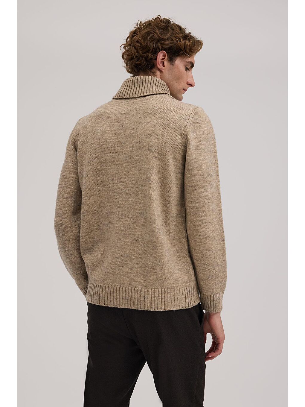 Bej Vizon Slim Fit Tam Balıkçı Yaka Triko Kazak-3