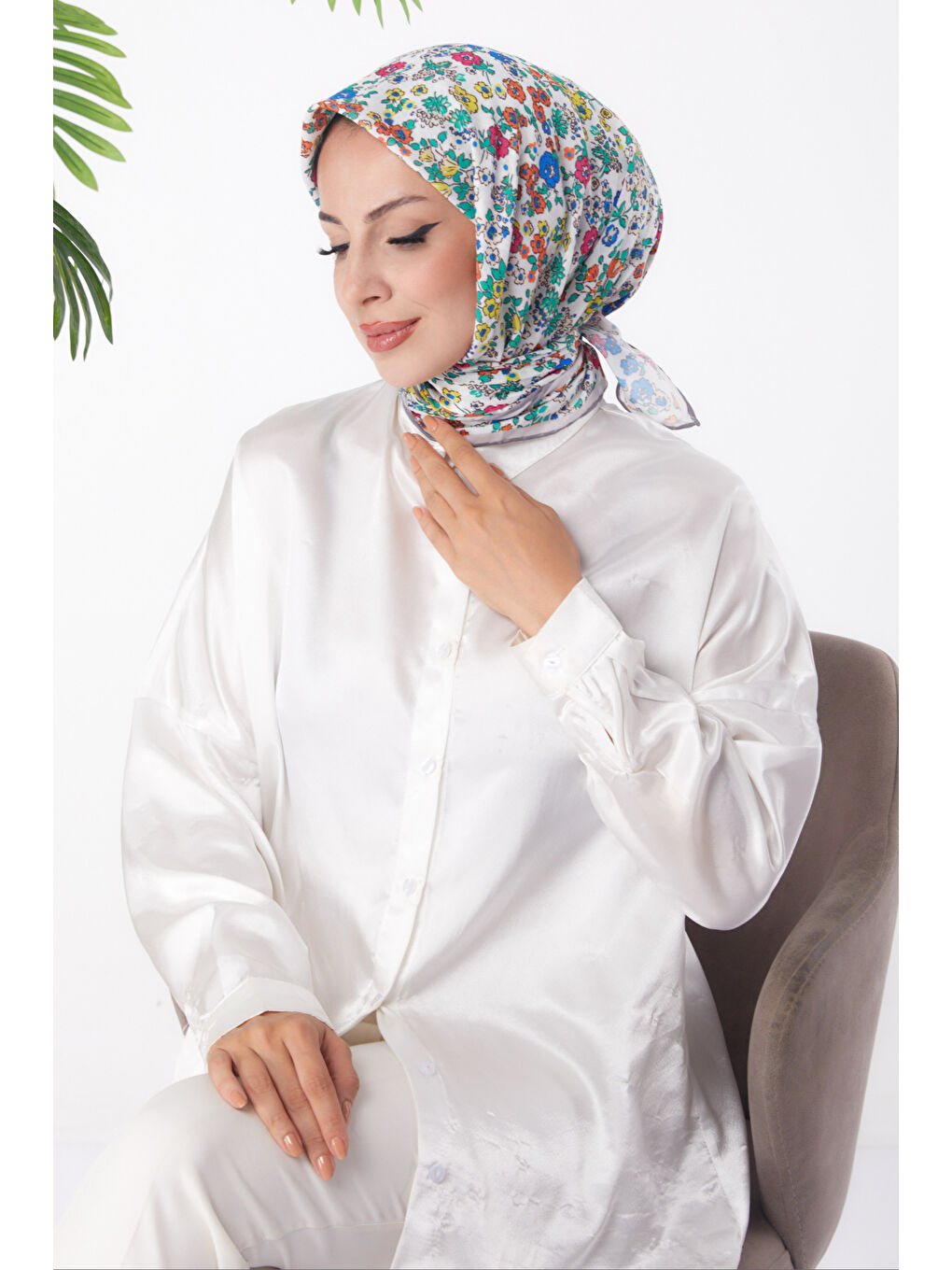 Orta Kadın Sarı Desenli Eşarp - 25977-1