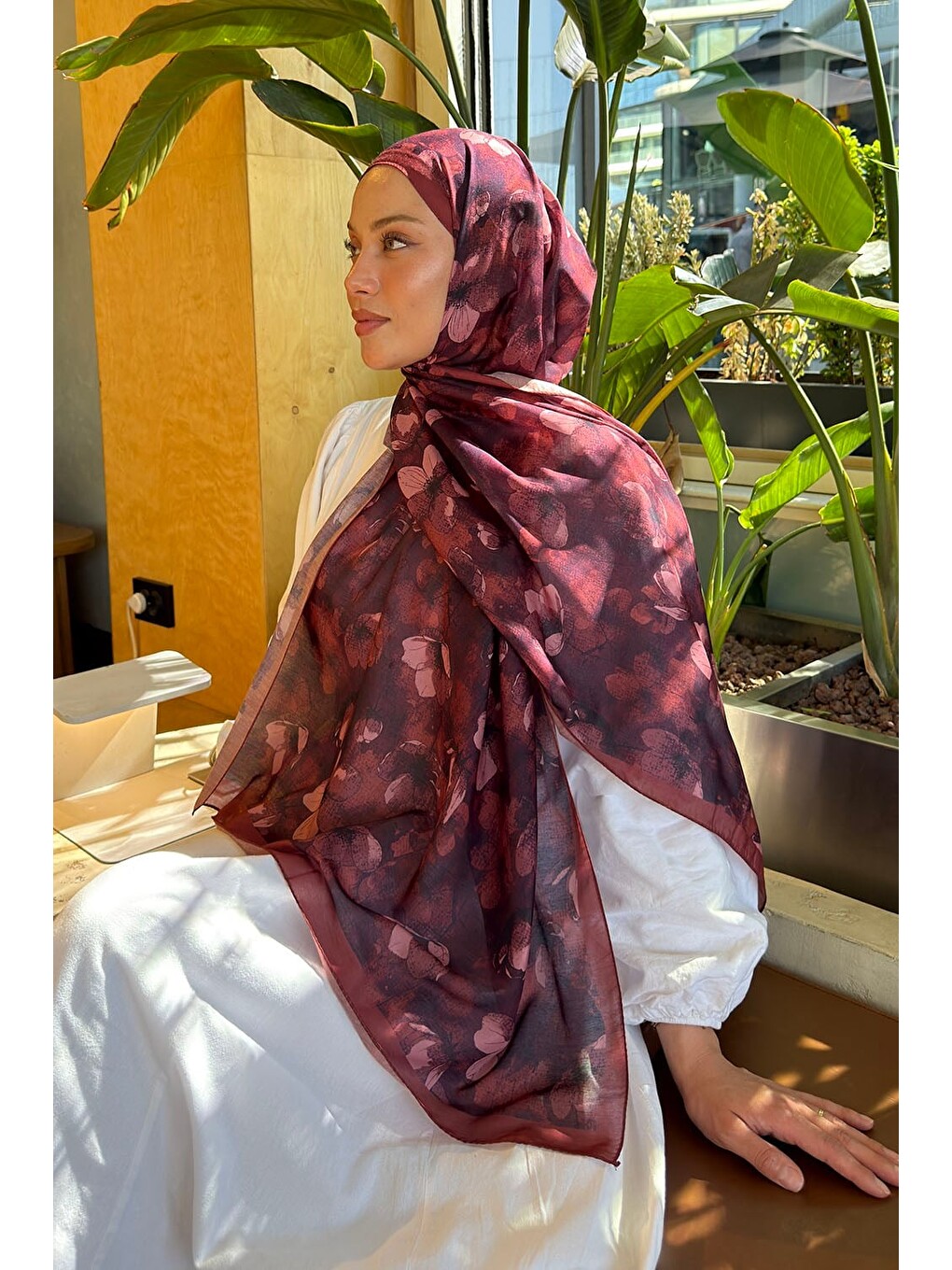 Kahverengi Çiçek Desen Lara Soft Şal Kiremit-2
