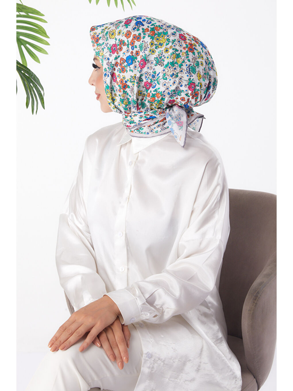 Orta Kadın Sarı Desenli Eşarp - 25977-2