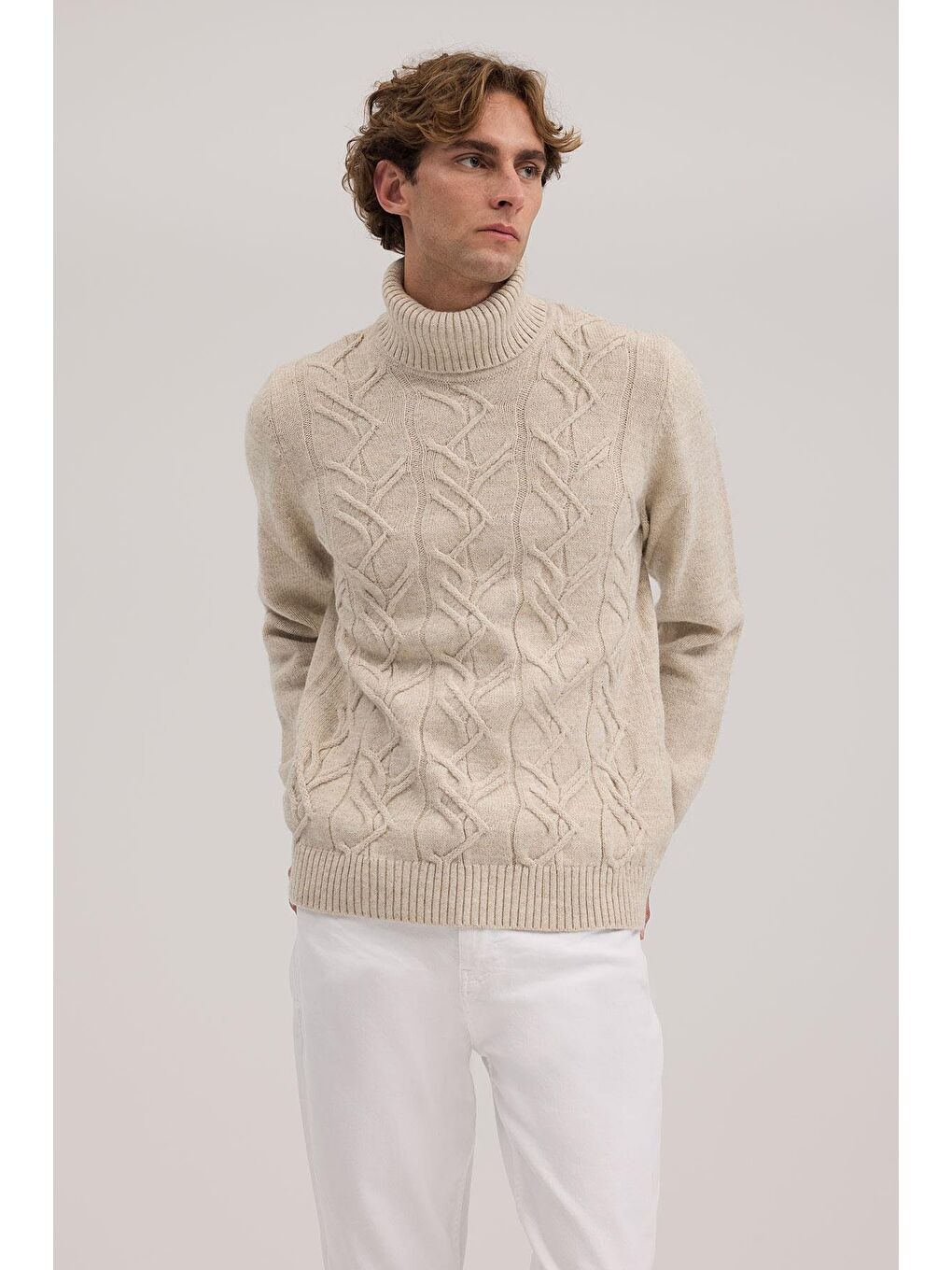 Bej Slim Fit Tam Balıkçı Yaka Triko Kazak