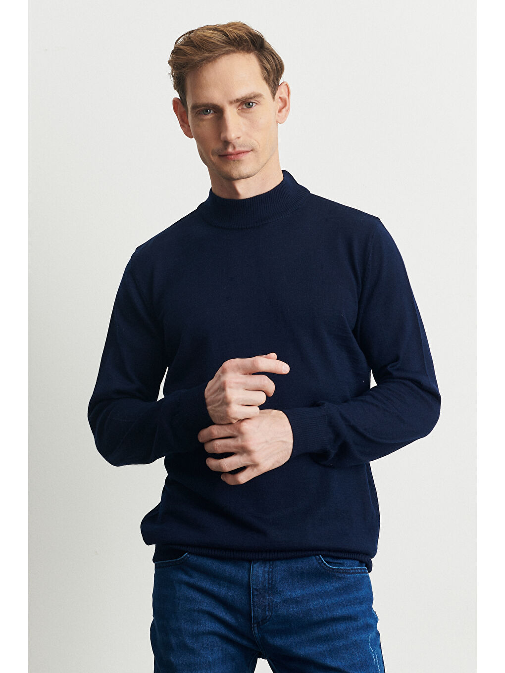 Erkek Lacivert Standart Fit Normal Kesim Yarım Balıkçı Yaka Yünlü Triko