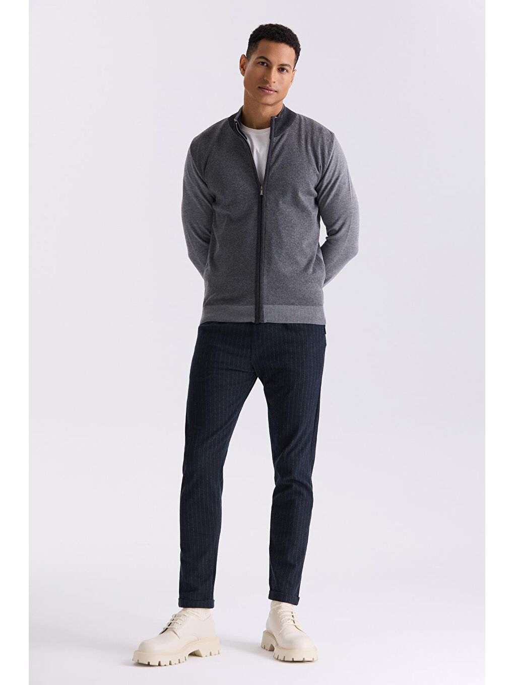 Gri Slim Fit Fermuarlı Triko Hırka-1