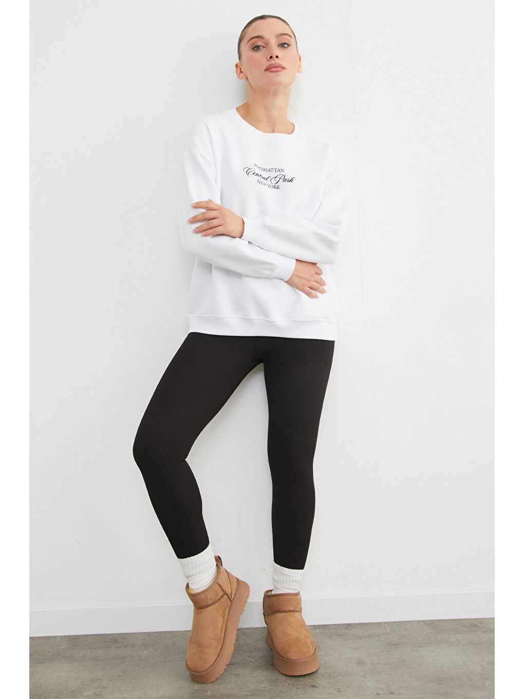 Beyaz 3 İplik Manhattan Baskılı Bisiklet Yaka Sweatshirt-1