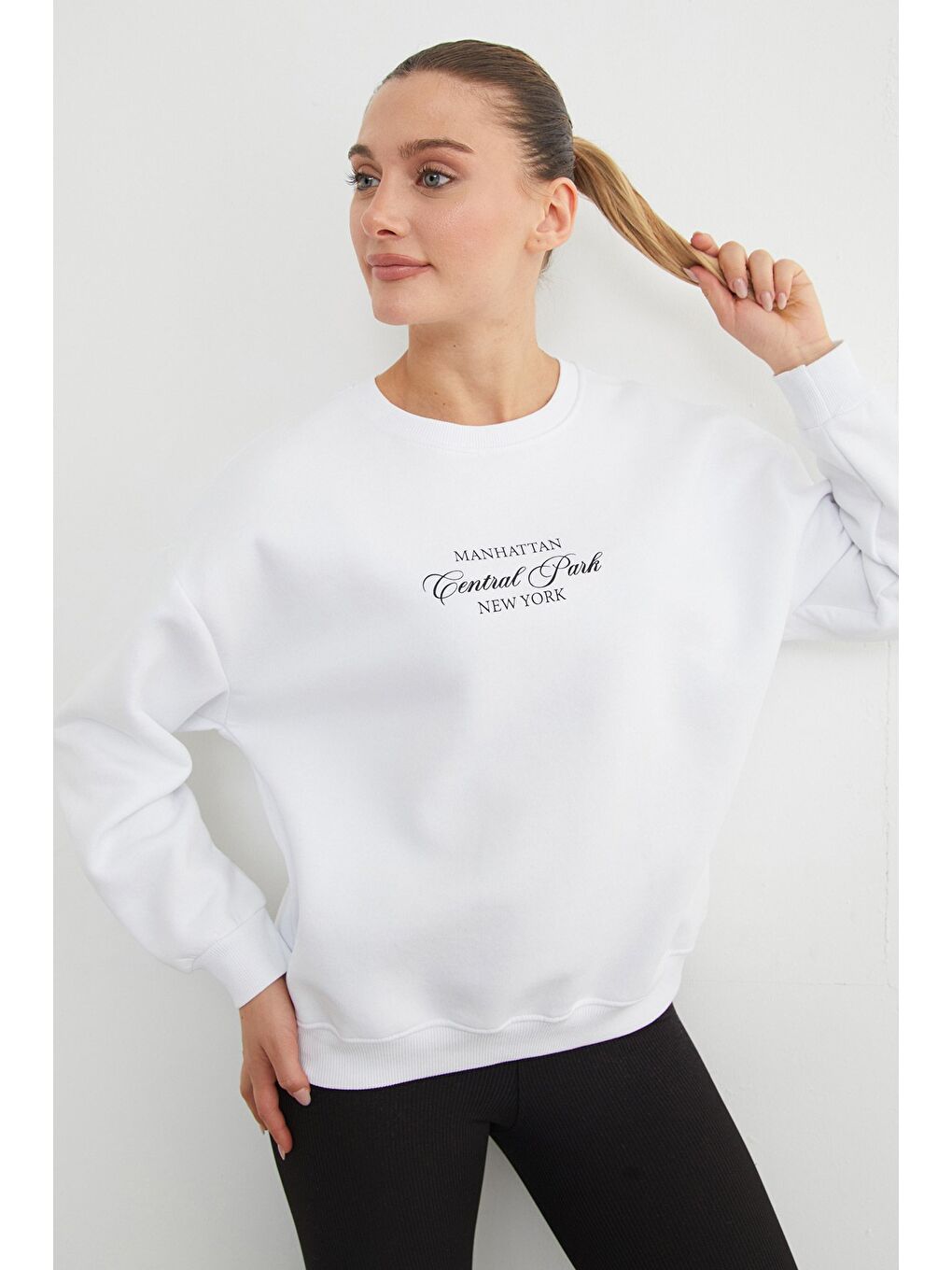 Beyaz 3 İplik Manhattan Baskılı Bisiklet Yaka Sweatshirt-4