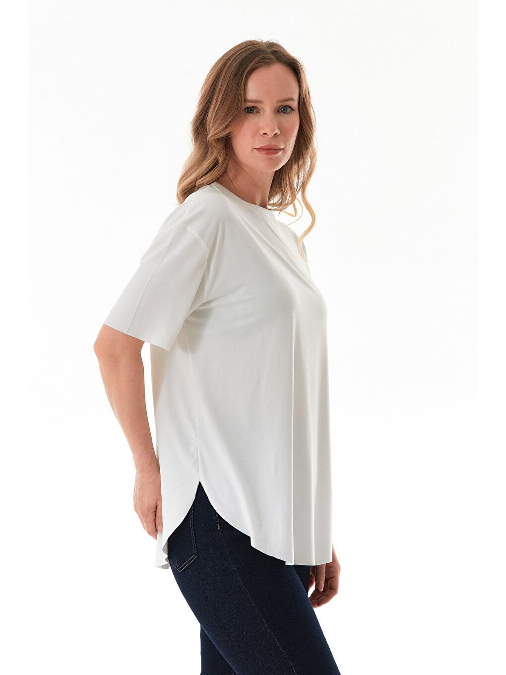 Beyaz Basic Bisiklet Yaka Yanları Yırtmaçlı Modal Tişört-2