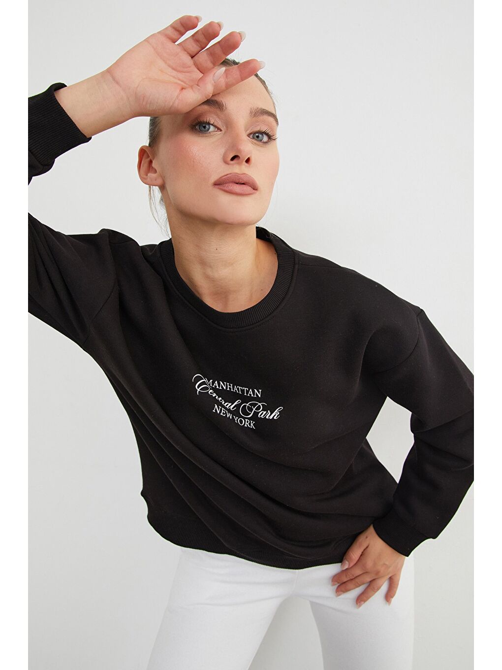 Siyah 3 İplik Manhattan Baskılı Bisiklet Yaka Sweatshirt-1