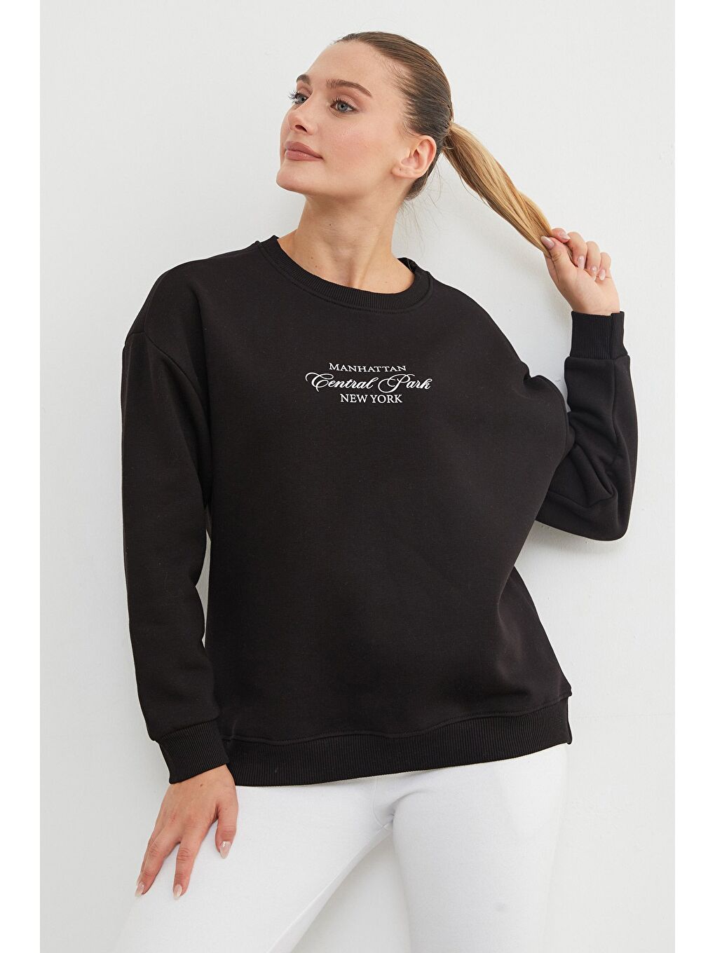 Siyah 3 İplik Manhattan Baskılı Bisiklet Yaka Sweatshirt-3