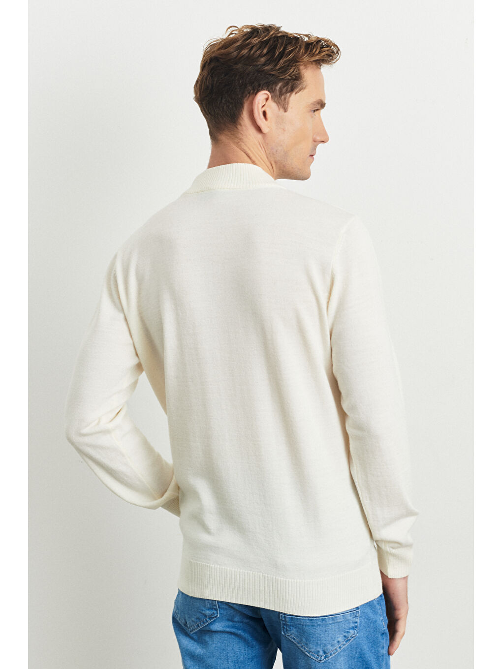 Erkek Ekru Standart Fit Normal Kesim Yarım Balıkçı Yaka Yünlü Triko-4