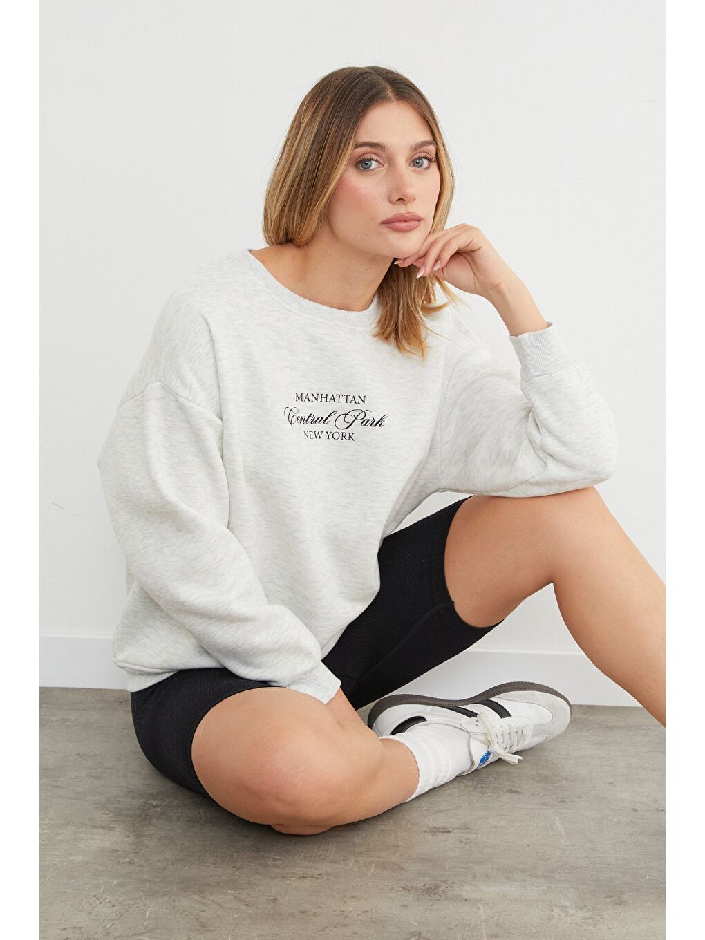 Gri 3 İplik Manhattan Baskılı Bisiklet Yaka Sweatshirt-3