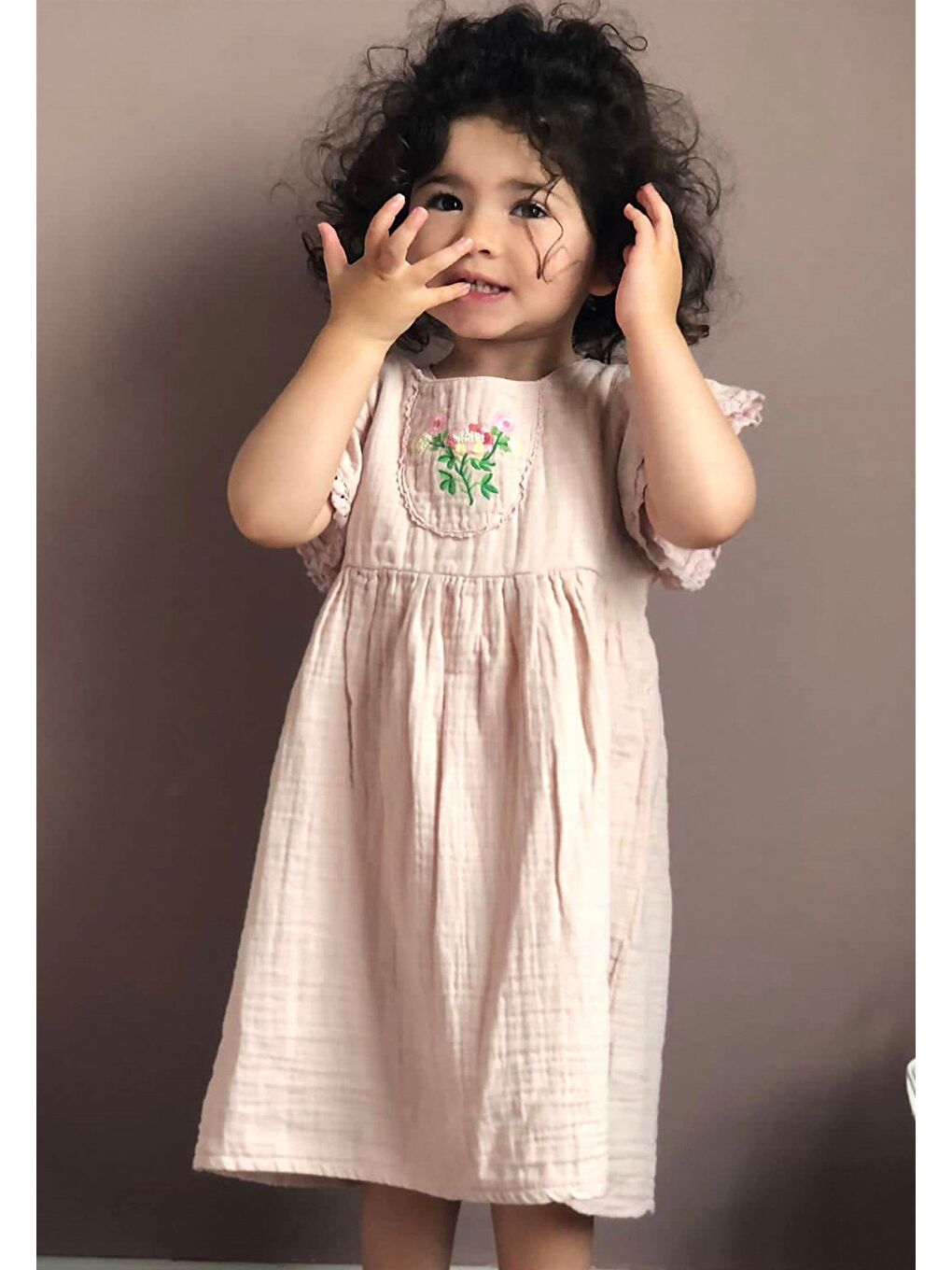 Robası Nakışlı Dantel Detaylı Bohem Müslin Elbise 2-8 Yaş Pudra Pembe