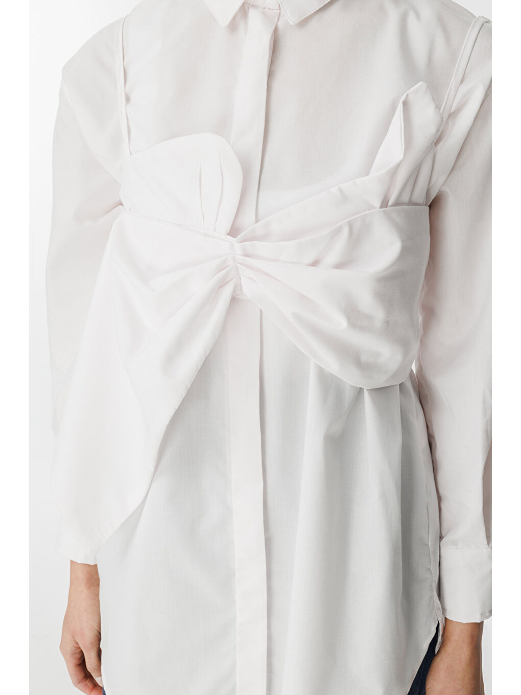 Fiyonk Detaylı Beyaz Gömlek-4