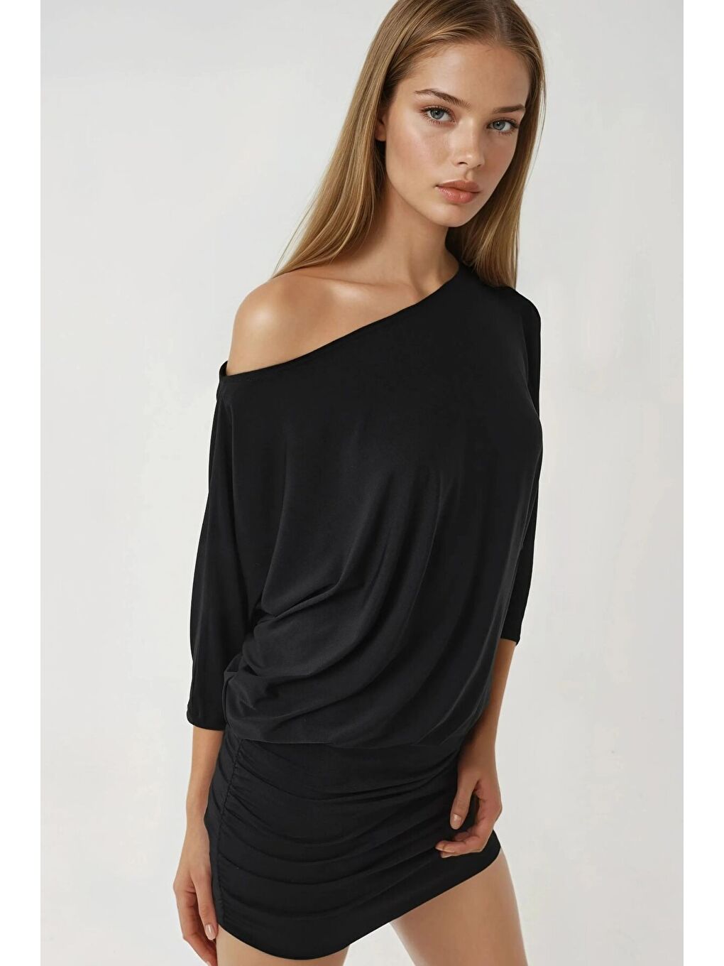 Düşük Omuz Esnek Elbise Siyah-1