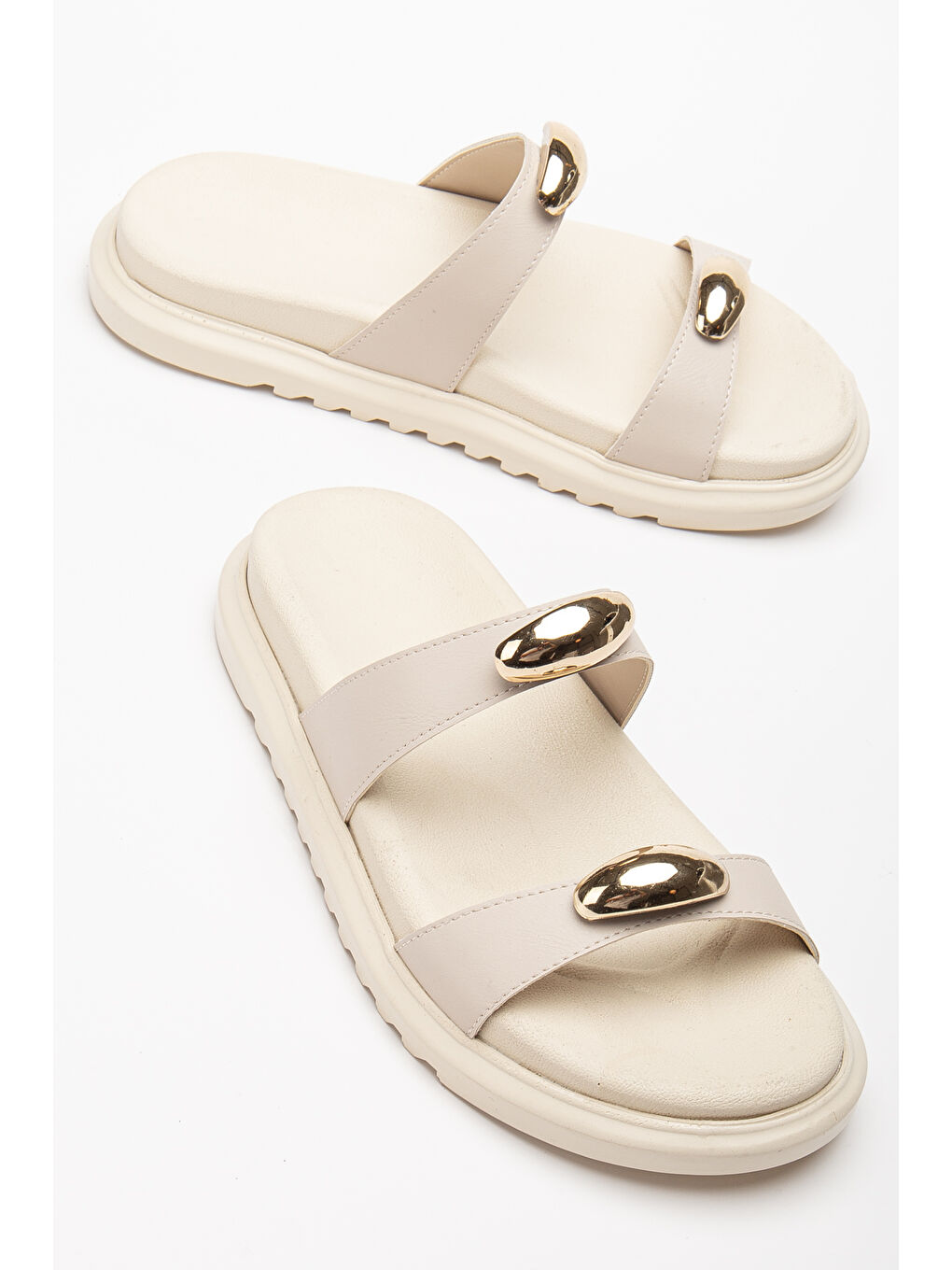 Kadın Bej Çift Bantlı Toka Detaylı Terlik-2