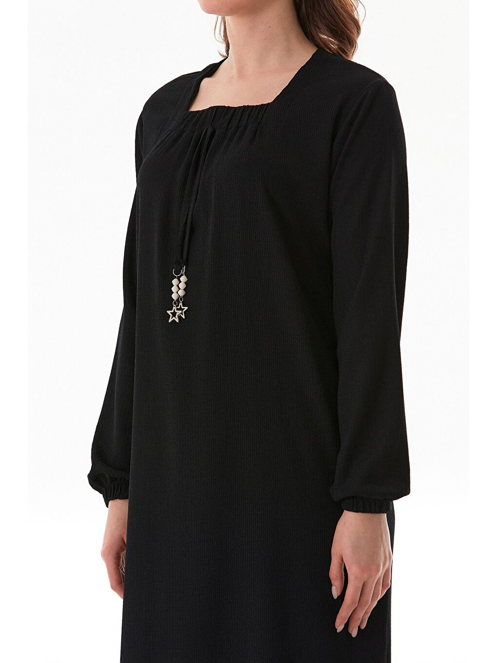 Siyah Fullamodest Aksesuarlı Bürümcük Kumaş Büyük Beden Elbise-4