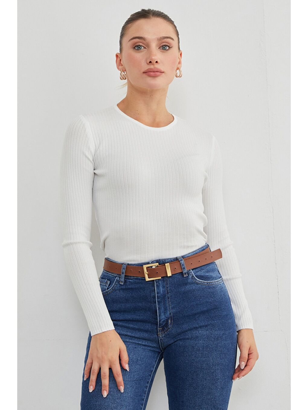 Beyaz Fitilli Bisiklet Yaka İnce Triko Kazak-2