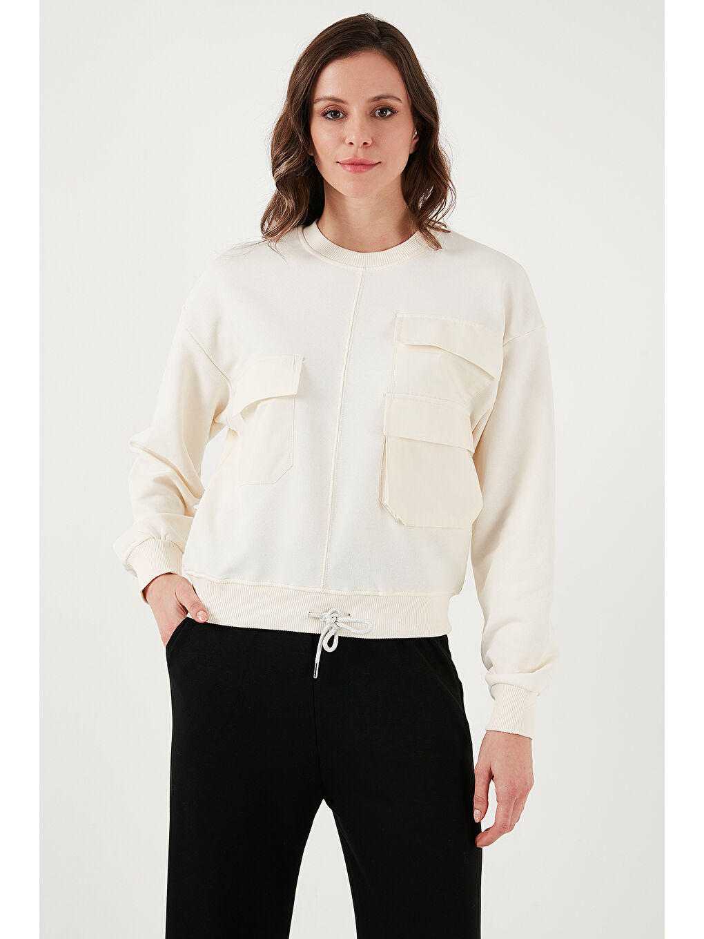 Fashion Friends Ekru Pamuk Karışımlı Regular Fit Bisiklet Yaka Cepli Kadın Sweat 24K0102K1