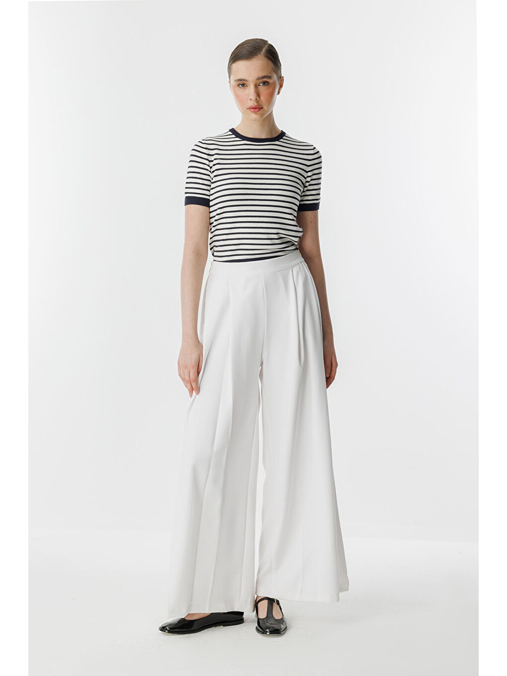 Önden Çift Pileli Beyaz Pantolon-3