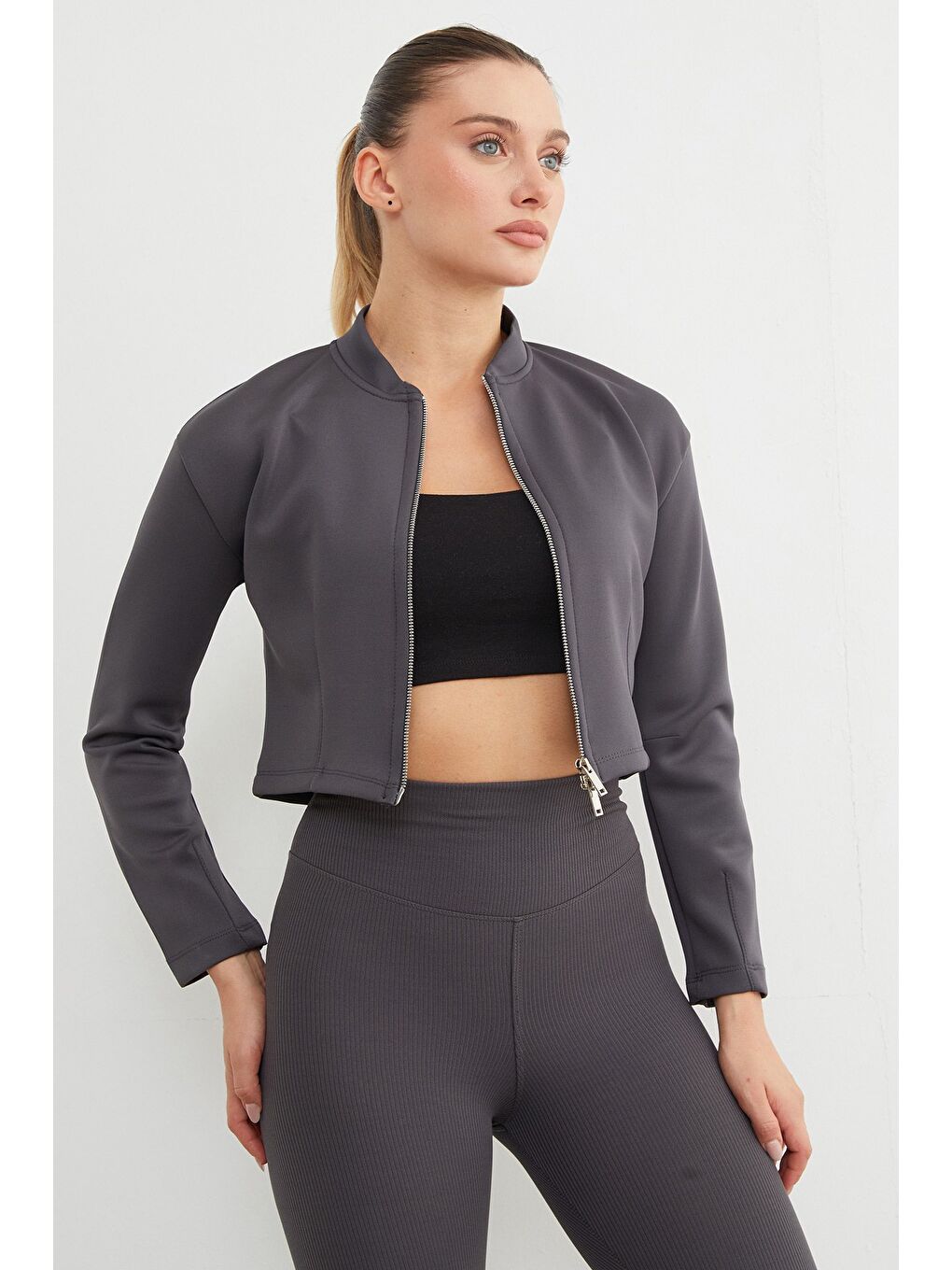 Antrasit Fermuarlı Hakim Yaka Crop Spor Ceket-2