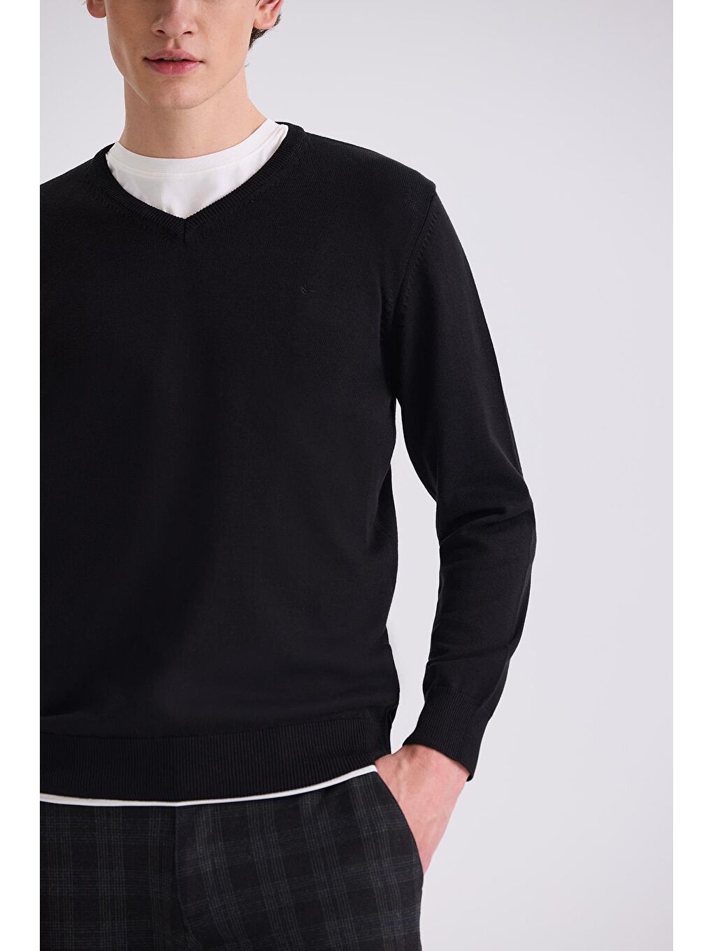 Siyah Slim Fit V Yaka Triko Kazak-2