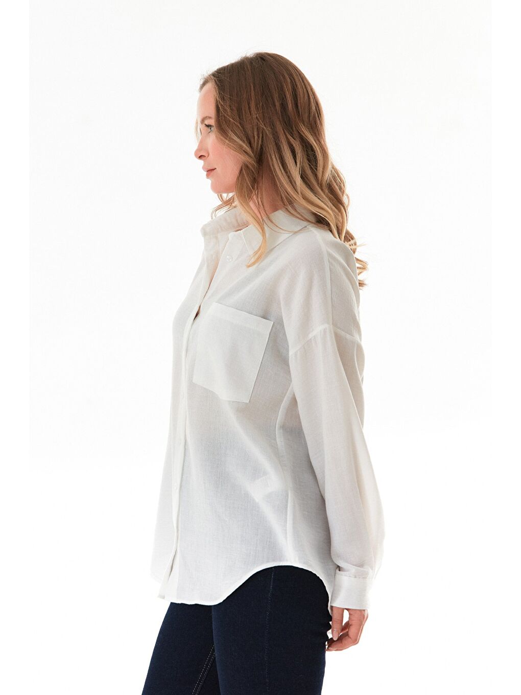 Beyaz Basic Tek Cepli Oversize Gömlek-3