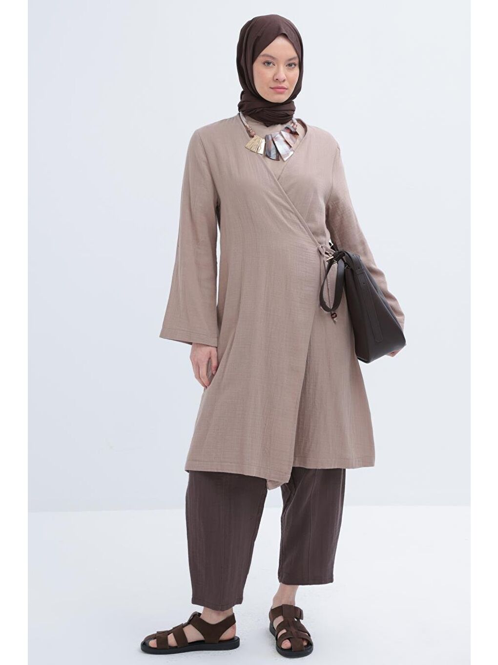 Bej Vizon-Belden Bağlamalı Müslin Kap-1