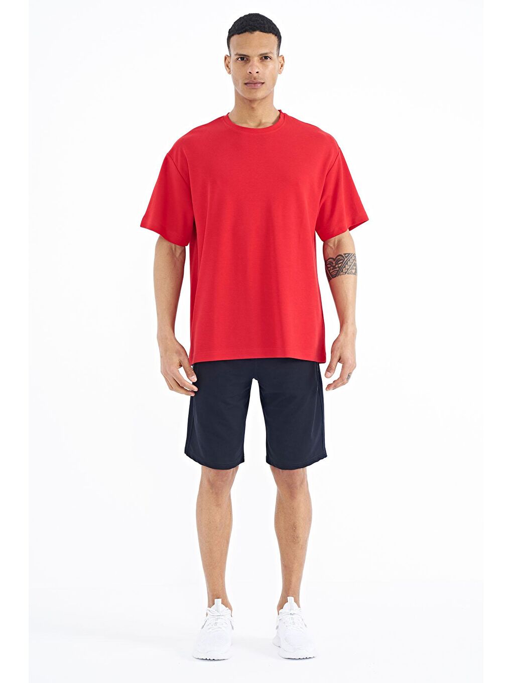 TOMMYLIFE Kırmızı Kol Arma Detaylı Basic Oversize Erkek T-Shirt - 88193 - 1