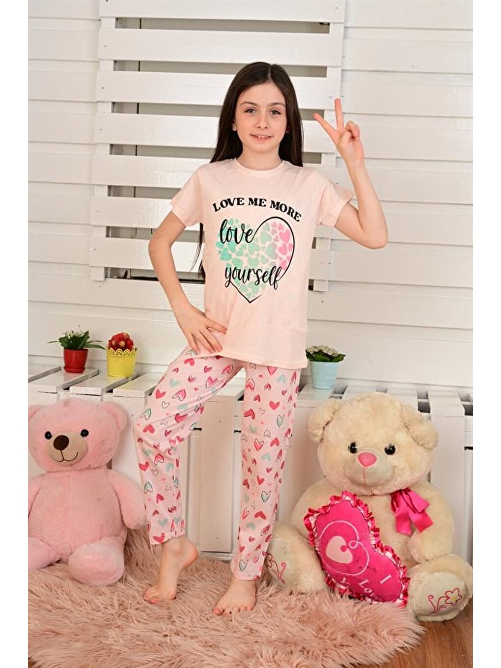 Pembe Kısa Kollu Kız Çocuk Pijama Takımı Love Me More Somon