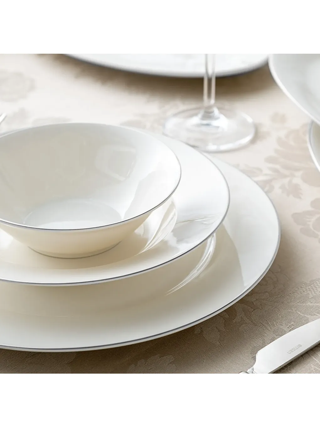 Beyaz New Bone Frezya 56 Parça 12 Kişilik Yuvarlak Yemek Takımı Platin-8