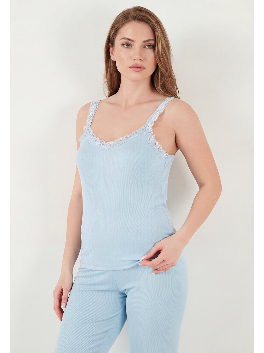 Mavi Regular Fit Güpür Detaylı Askılı Yuvarlak Yaka Kadın Pijama Takımı 65770822-2