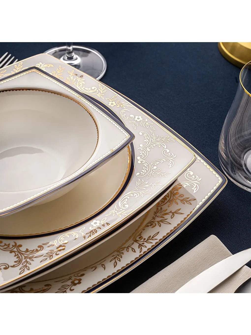 Beyaz Bade Cobalt 60 Parça 12 Kişilik Kare Yemek Takımı Fine Bone-8