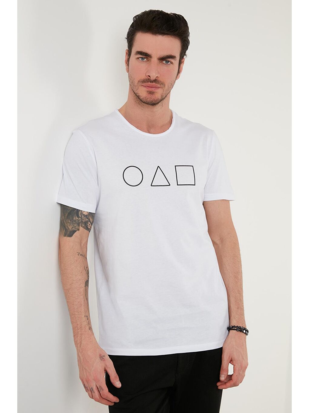 Beyaz Bisiklet Yaka %100 Pamuk Tişört 5902414-2