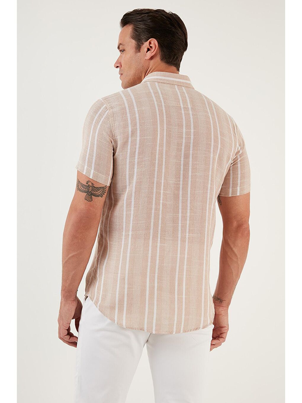 Ekru İnce Çizgili Düğmeli Yaka %100 Pamuk Slim Fit Gömlek CF23S116097-4