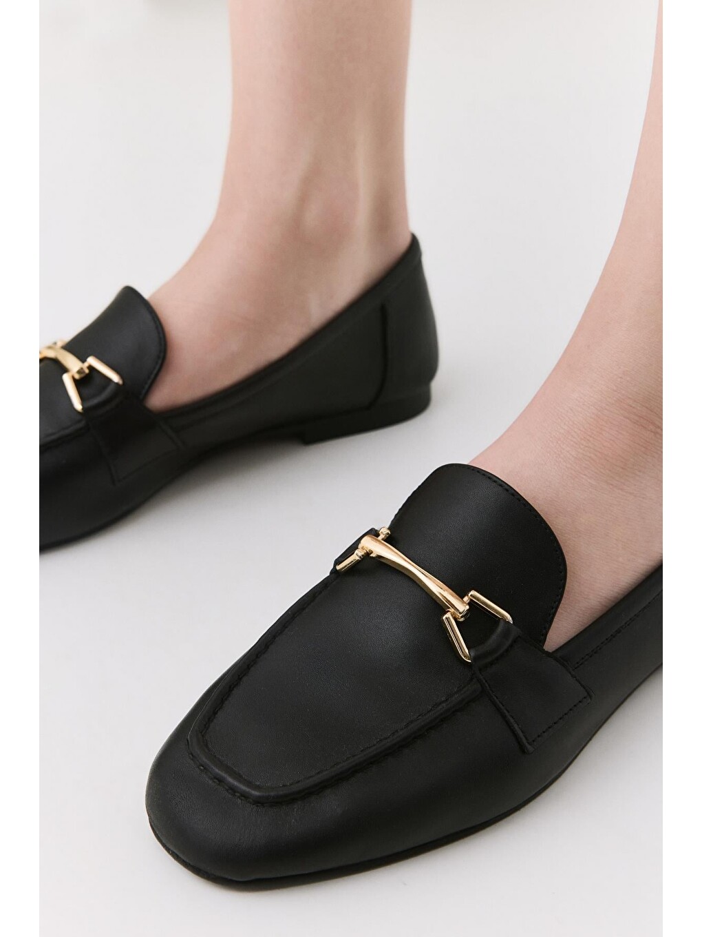 Kadın Deri Siyah Tokalı Loafer-1