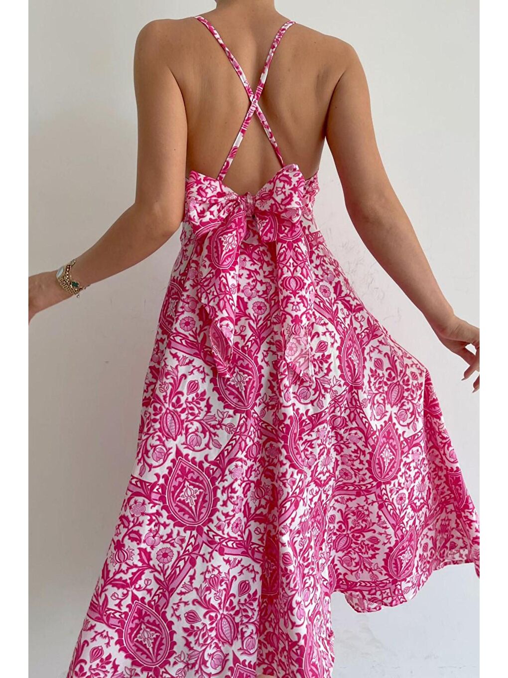 Pembe Desenli Dekolteli Midi Boy Elbise Mg1537-4